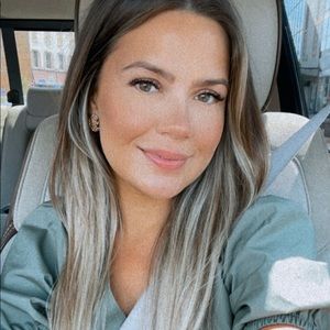 Meet your Posher, Christina